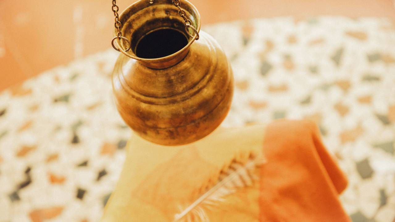 Shirodhara Stirnölguss