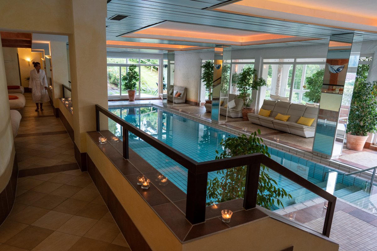 Swimming Pool Hotel Sonnenhalde
